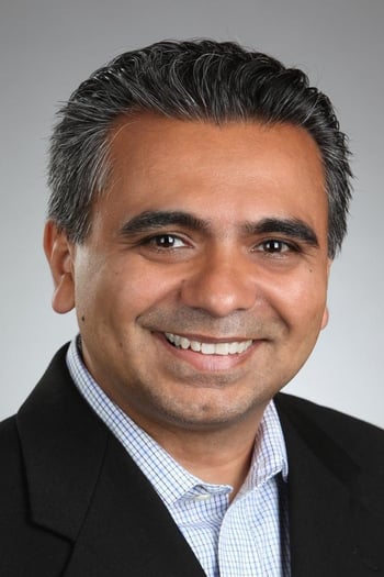 Headshot Thobhani Akbar Cropped